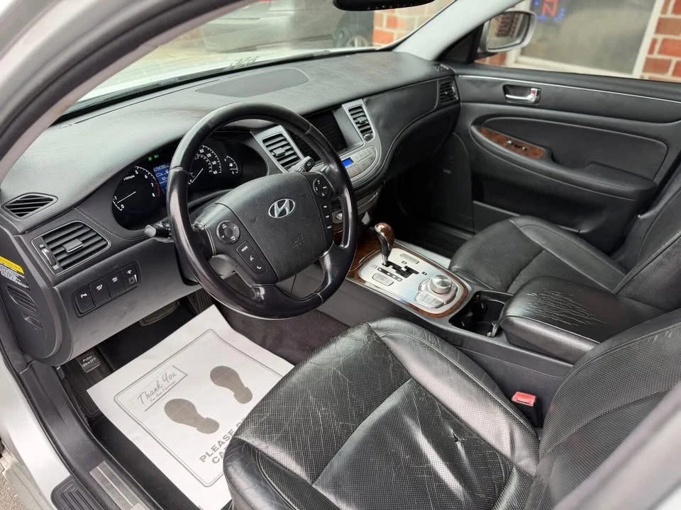 2009 Hyundai Genesis - Image 9 of 20