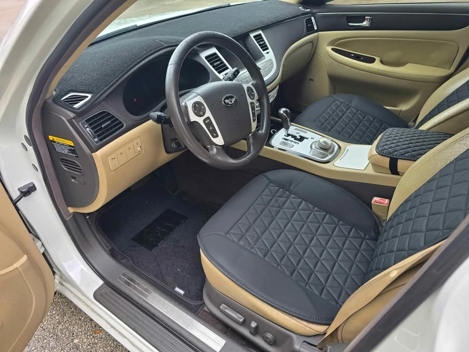 2009 Hyundai Genesis - Image 5 of 11