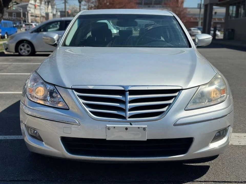 2009 Hyundai Genesis - Image 2 of 13