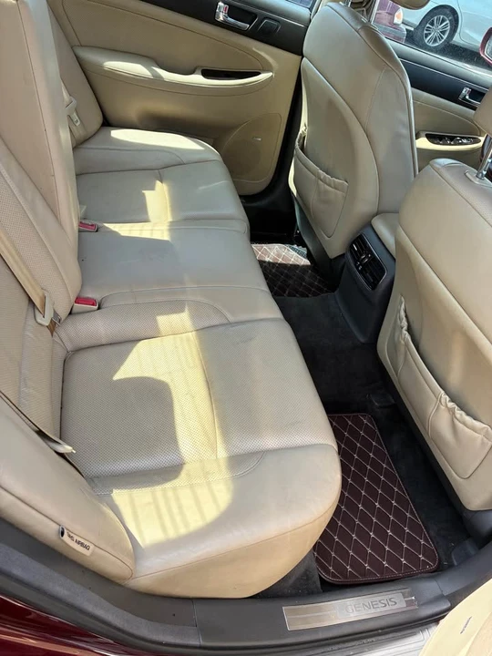 2009 Hyundai Genesis - Image 8 of 8