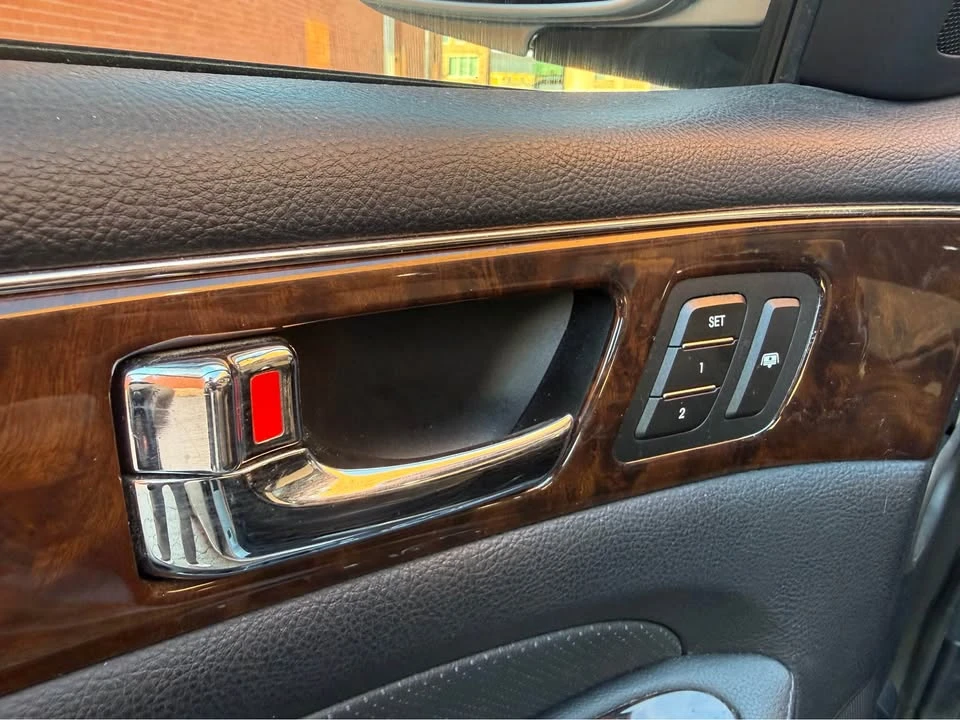 2009 Hyundai Genesis - Image 7 of 12
