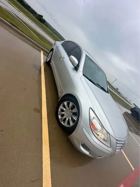 2009 Hyundai Genesis - Image 7 of 8