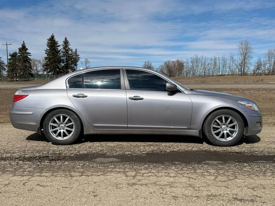 2009 Hyundai Genesis - Image 14 of 14