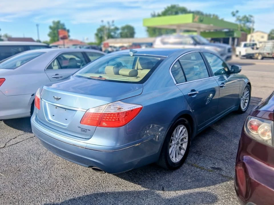 2009 Hyundai Genesis - Image 4 of 8