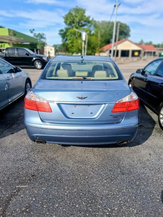 2009 Hyundai Genesis - Image 8 of 8