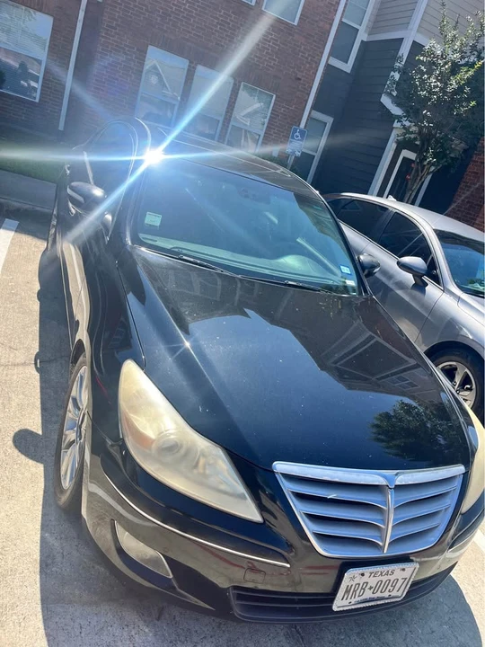 2009 Hyundai Genesis - Image 5 of 5