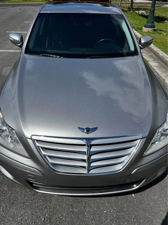 2009 Hyundai Genesis - Image 2 of 17