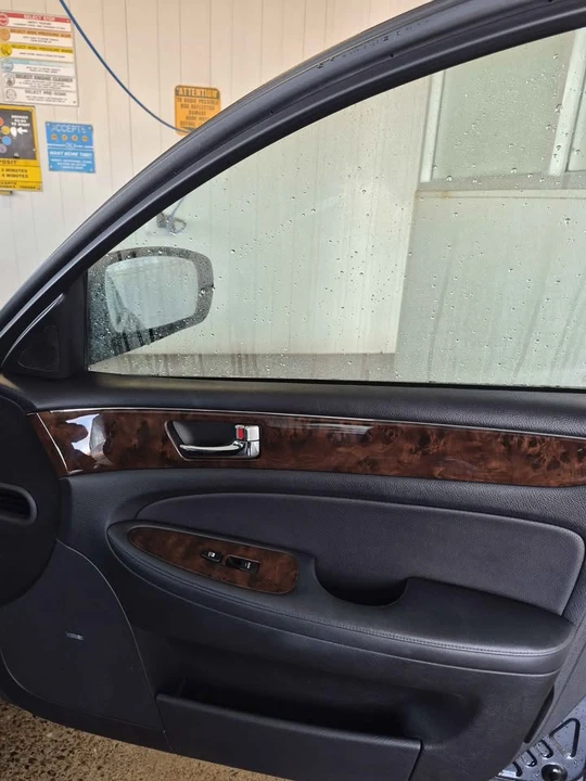 2009 Hyundai Genesis - Image 12 of 14