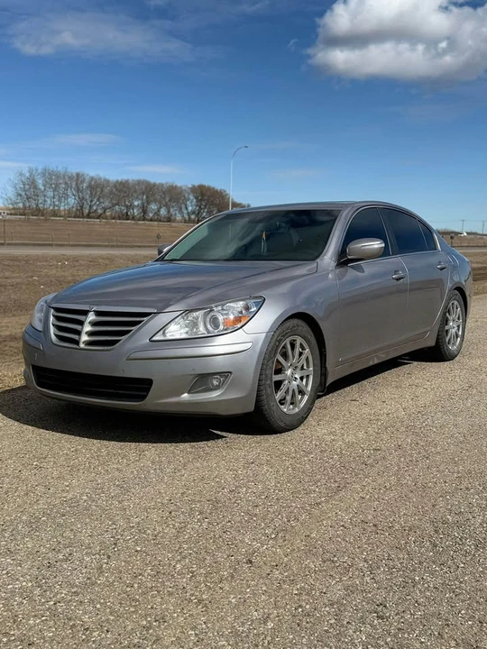 2009 Hyundai Genesis - Image 3 of 14