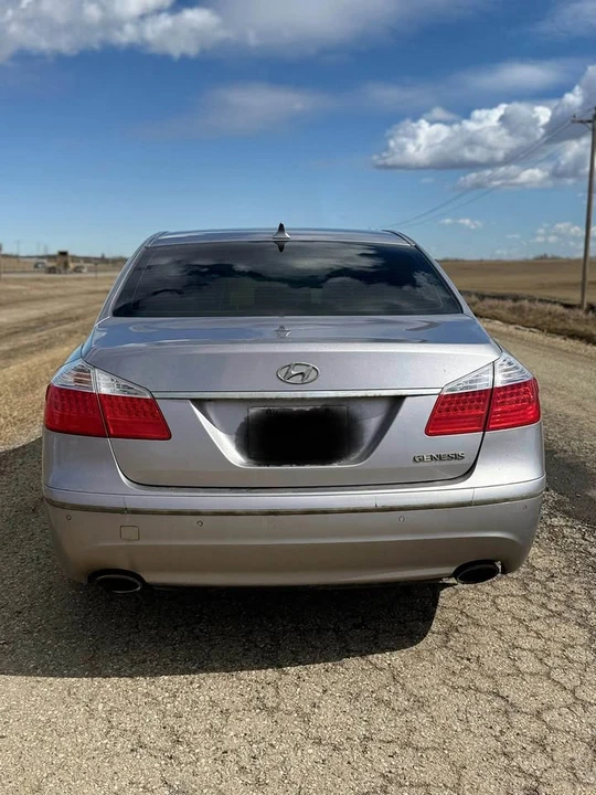 2009 Hyundai Genesis - Image 14 of 14