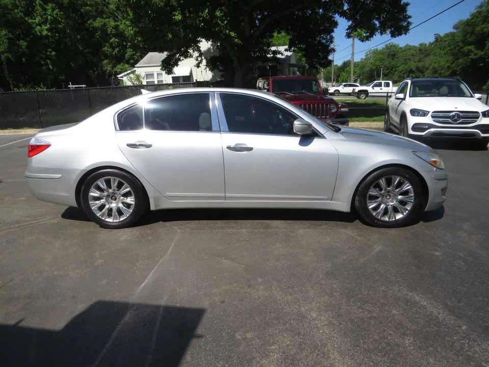 2009 Hyundai Genesis - Image 6 of 18