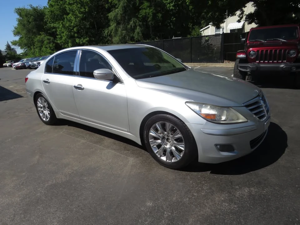 2009 Hyundai Genesis - Image 4 of 18
