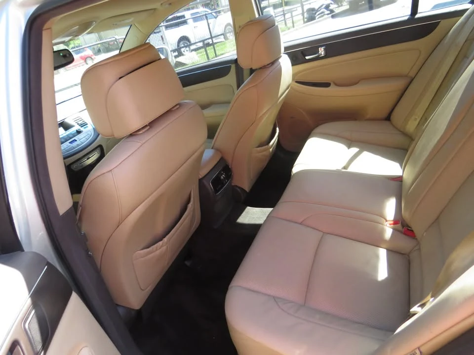 2009 Hyundai Genesis - Image 14 of 18