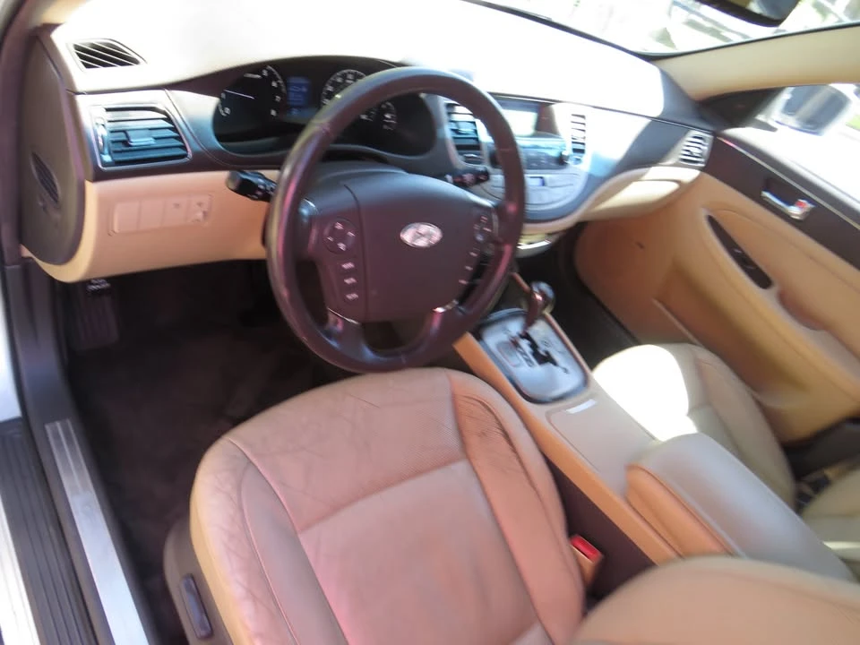 2009 Hyundai Genesis - Image 12 of 18