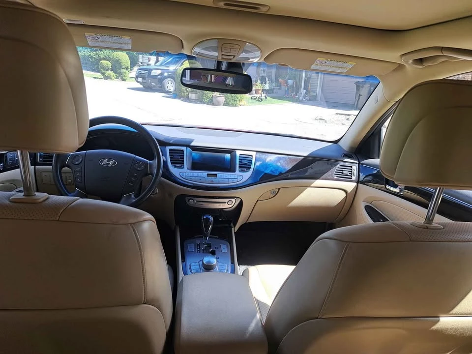 2009 Hyundai Genesis - Image 6 of 13