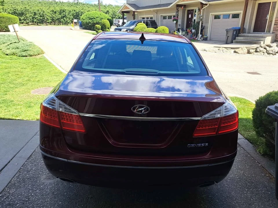 2009 Hyundai Genesis - Image 13 of 13