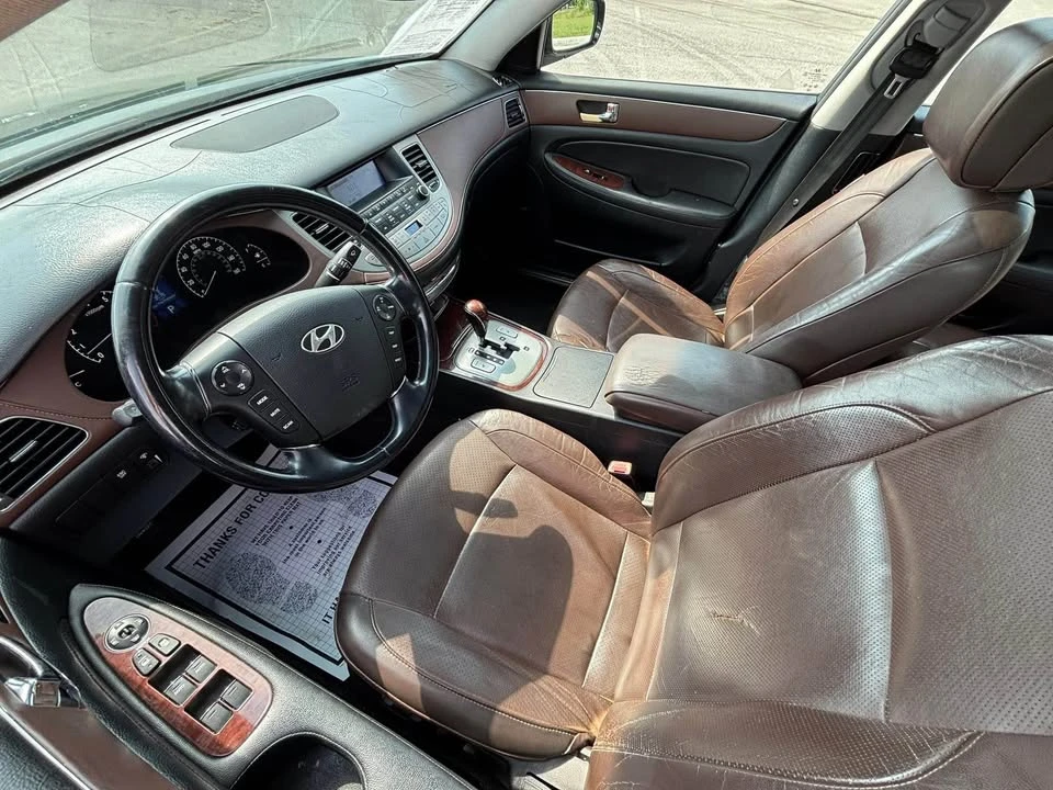 2009 Hyundai Genesis - Image 5 of 6