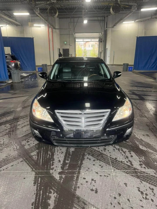 2009 Hyundai Genesis - Image 2 of 7