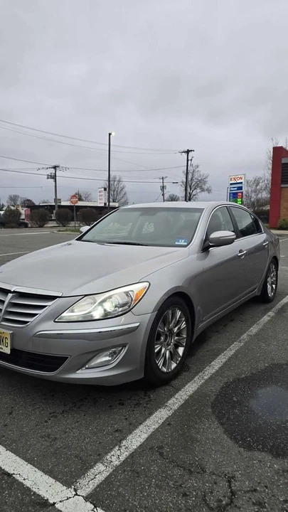 2009 Hyundai Genesis - Image 3 of 11