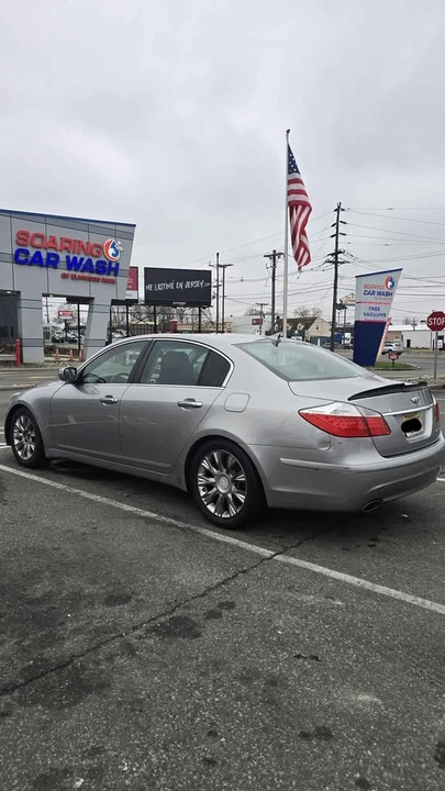 2009 Hyundai Genesis - Image 7 of 11