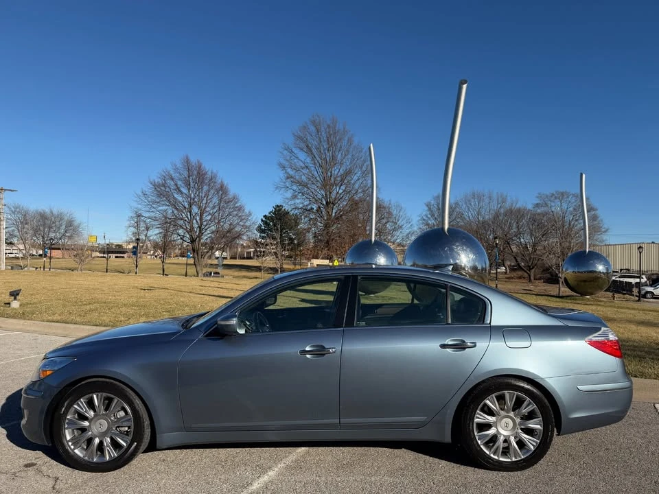 2009 Hyundai Genesis - Image 5 of 20
