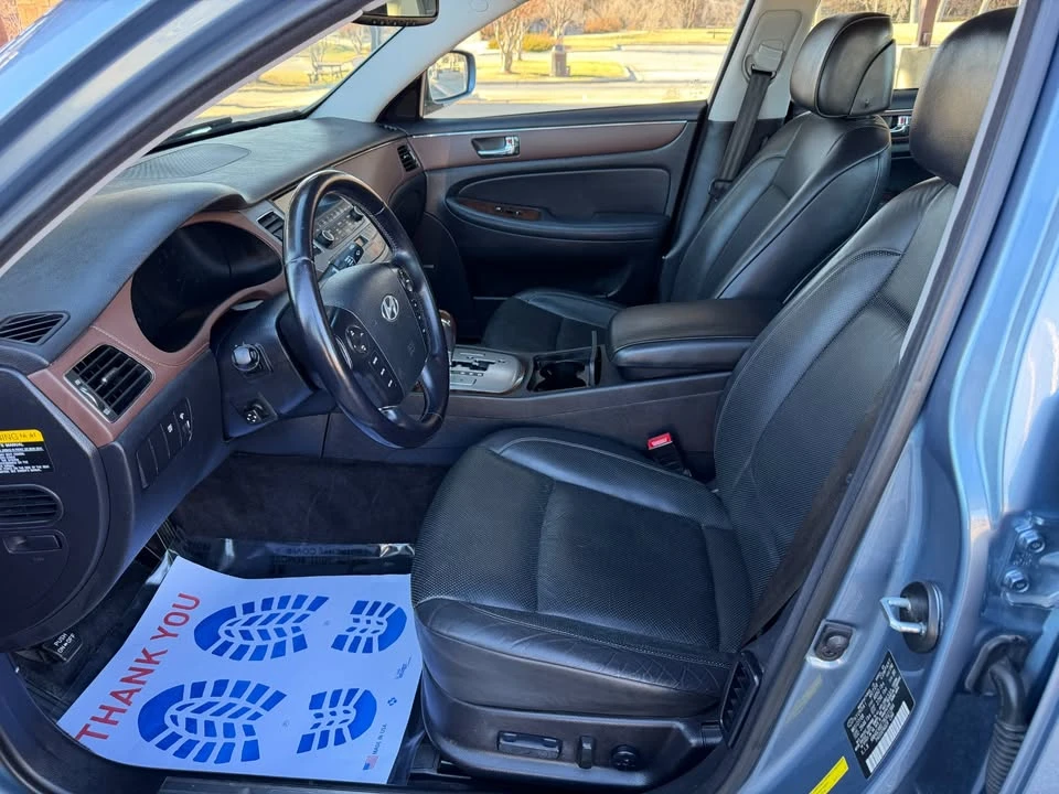 2009 Hyundai Genesis - Image 9 of 20