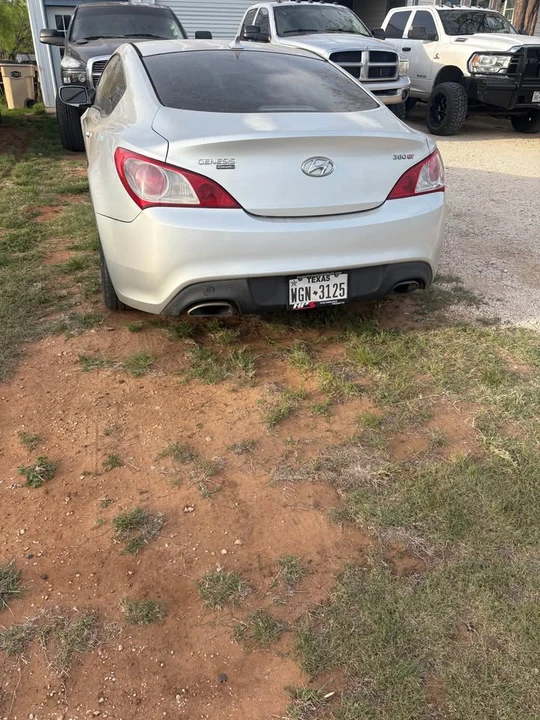 2009 Hyundai Genesis Coupe - Image 4 of 10