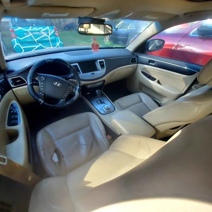 2009 Hyundai Genesis - Image 6 of 7