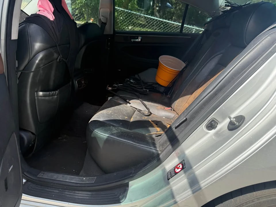2009 Hyundai Genesis - Image 7 of 8