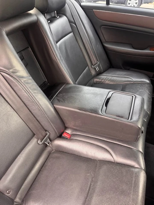 2009 Hyundai Genesis - Image 10 of 14