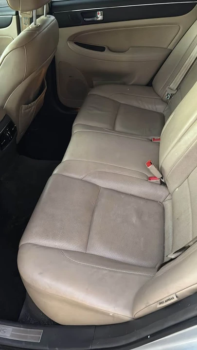 2009 Hyundai Genesis - Image 6 of 8