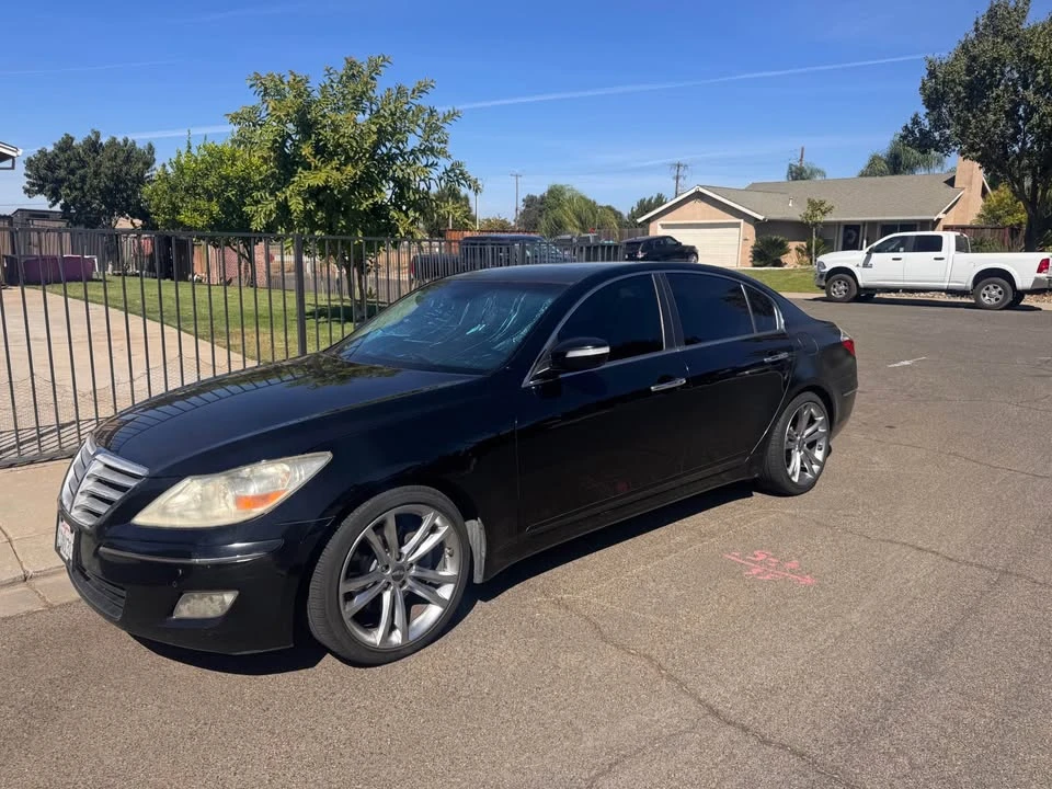 2009 Hyundai Genesis - Image 2 of 14