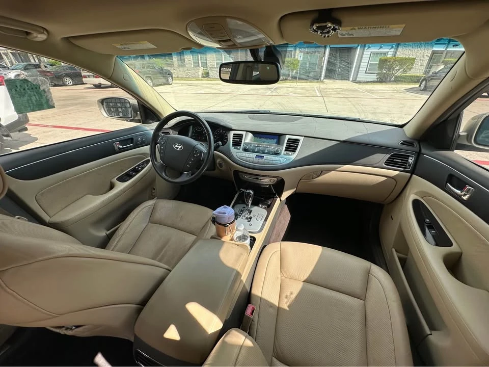 2009 Hyundai Genesis - Image 6 of 15