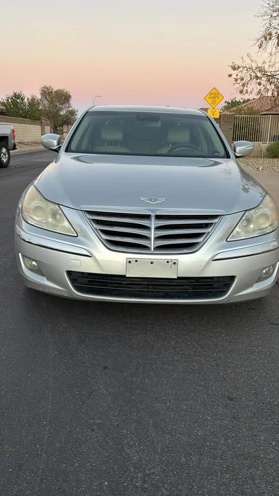 2009 Hyundai Genesis - Image 2 of 8