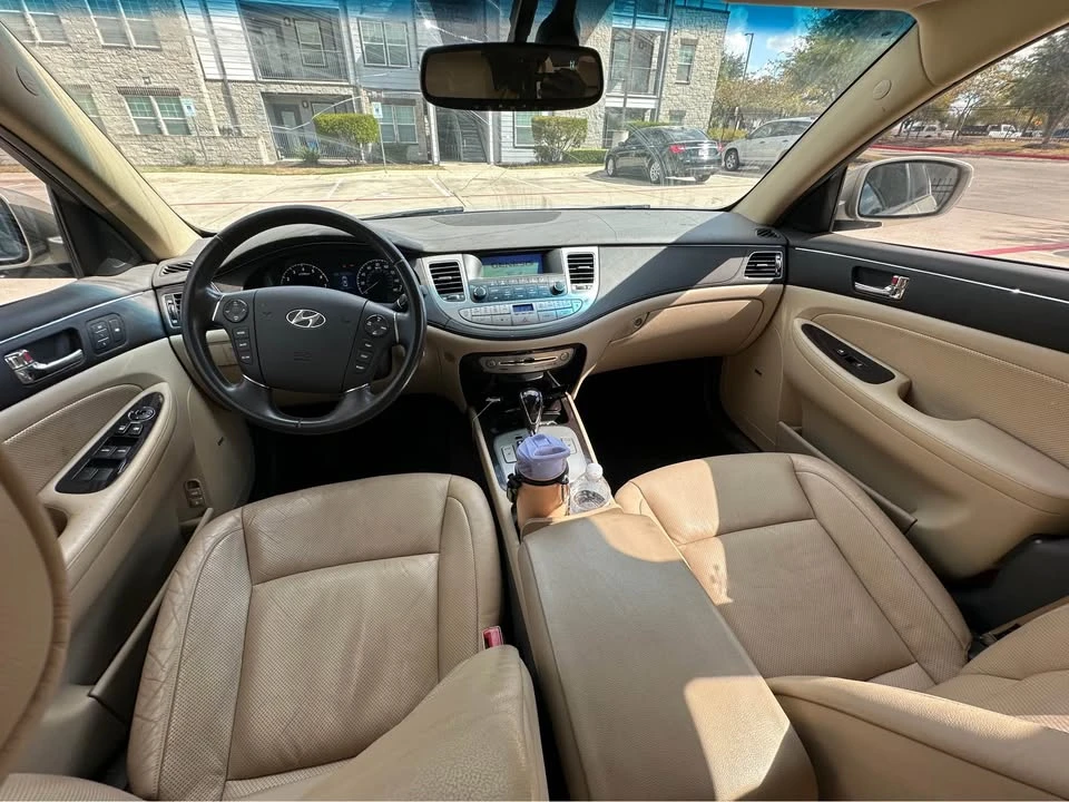 2009 Hyundai Genesis - Image 9 of 15