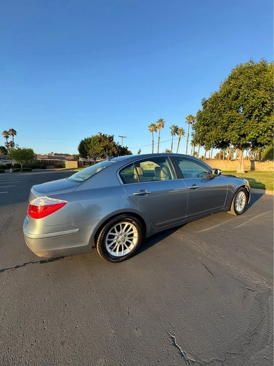 2009 Hyundai Genesis - Image 7 of 14