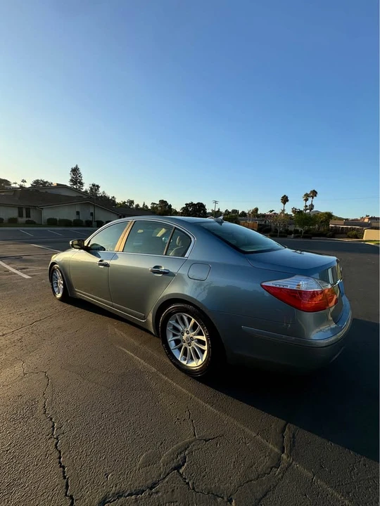 2009 Hyundai Genesis - Image 5 of 14
