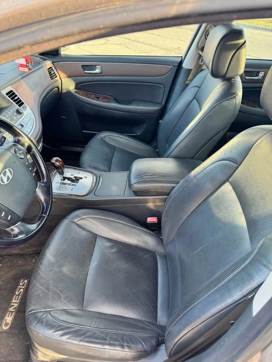 2009 Hyundai Genesis - Image 6 of 14