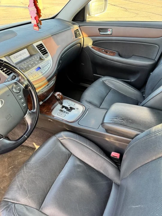 2009 Hyundai Genesis - Image 7 of 14