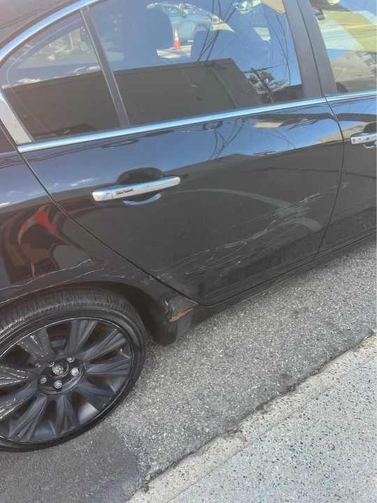 2009 Hyundai Genesis - Image 5 of 7
