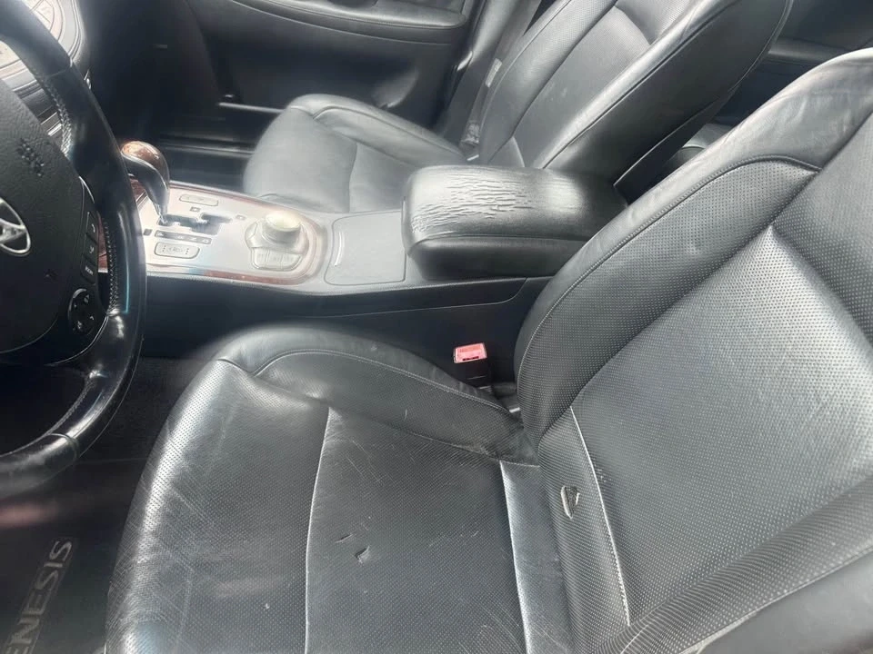 2009 Hyundai Genesis - Image 5 of 6
