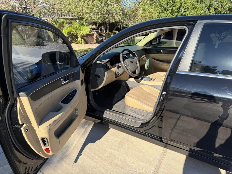 2009 Hyundai Genesis - Image 7 of 13