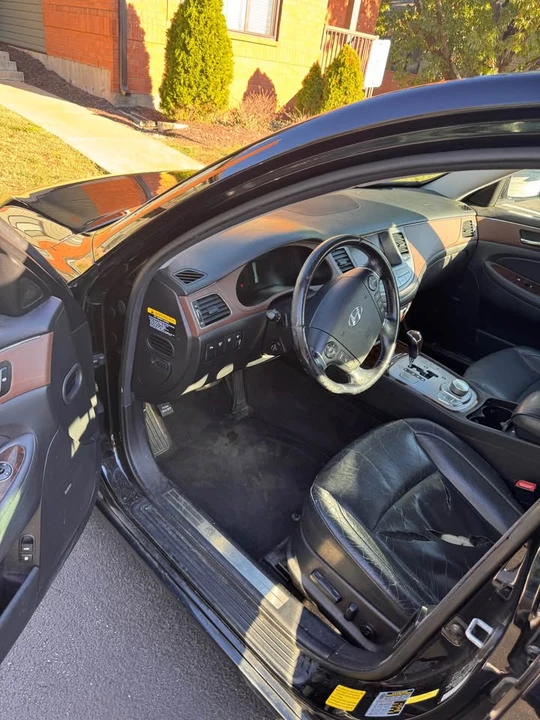 2009 Hyundai Genesis - Image 6 of 11