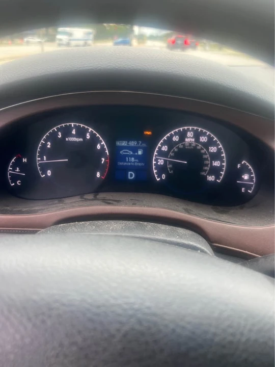 2009 Hyundai Genesis - Image 2 of 8