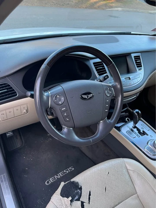 2009 Hyundai Genesis - Image 4 of 7