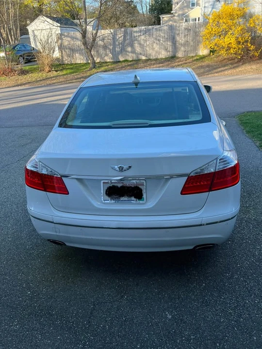2009 Hyundai Genesis - Image 3 of 7