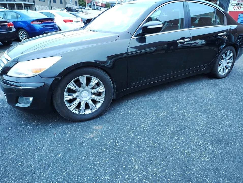 2009 Hyundai Genesis - Image 3 of 7