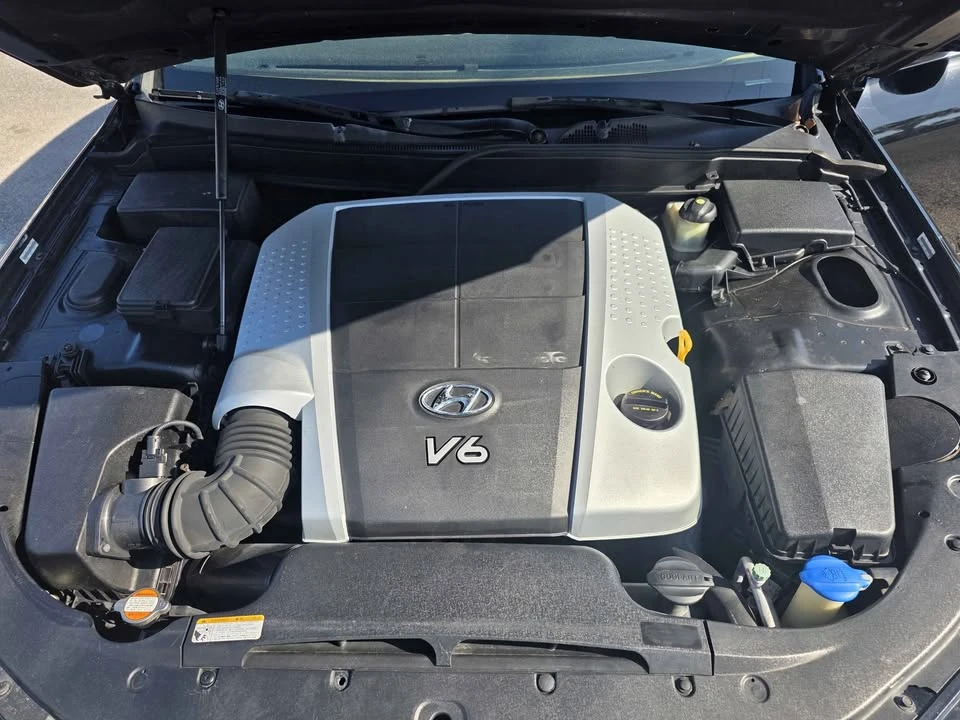 2009 Hyundai Genesis - Image 7 of 8