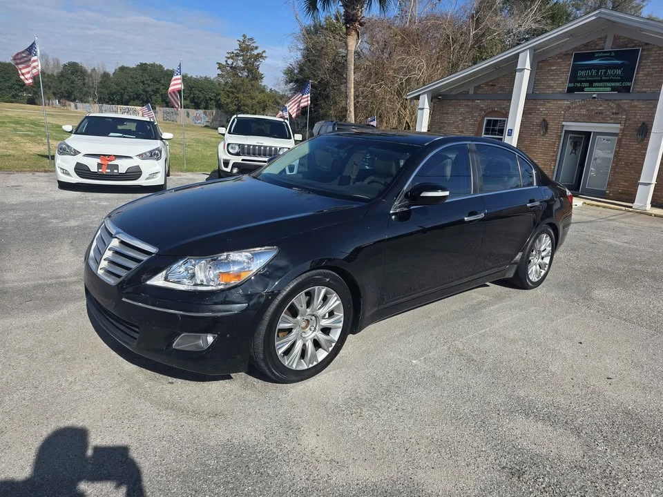 2009 Hyundai Genesis - Image 2 of 8