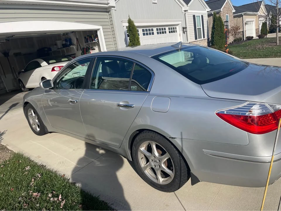 2009 Hyundai Genesis - Image 7 of 13
